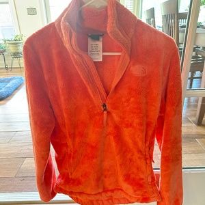 Women's North face Osito 1/4 zip pullover in coral/ orange
